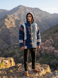 Veste berbère à capuche en laine tissée indigo et blanc — pièce unique artisanat marocain