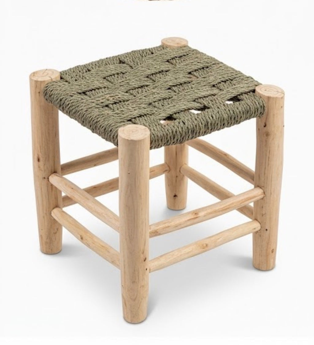 Tabouret en bois d'eucalyptus et doum tressé damier — mobilier artisanal marocain, pièce unique