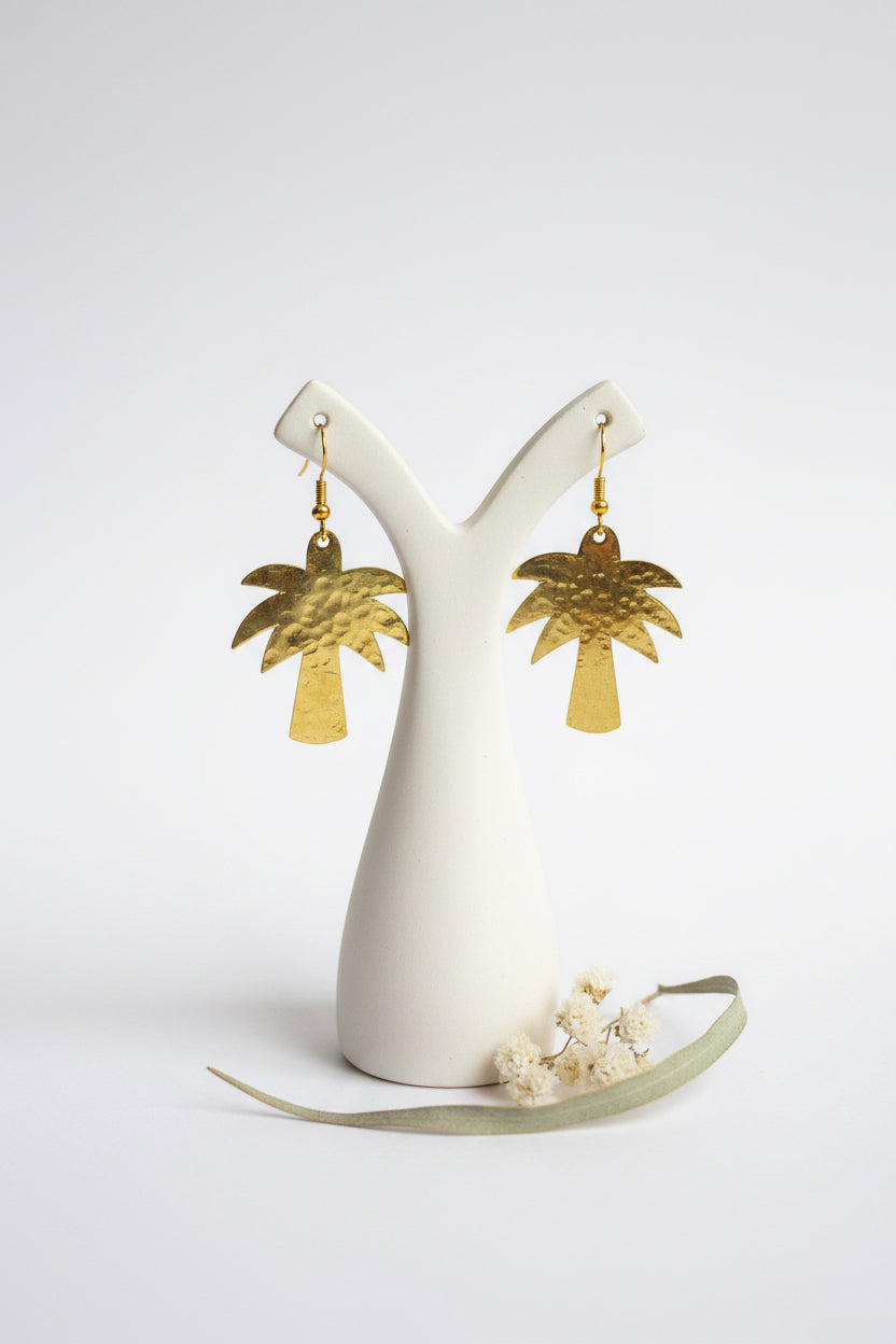 Boucles d'oreilles palmier en laiton martelé — artisanat marocain fait main