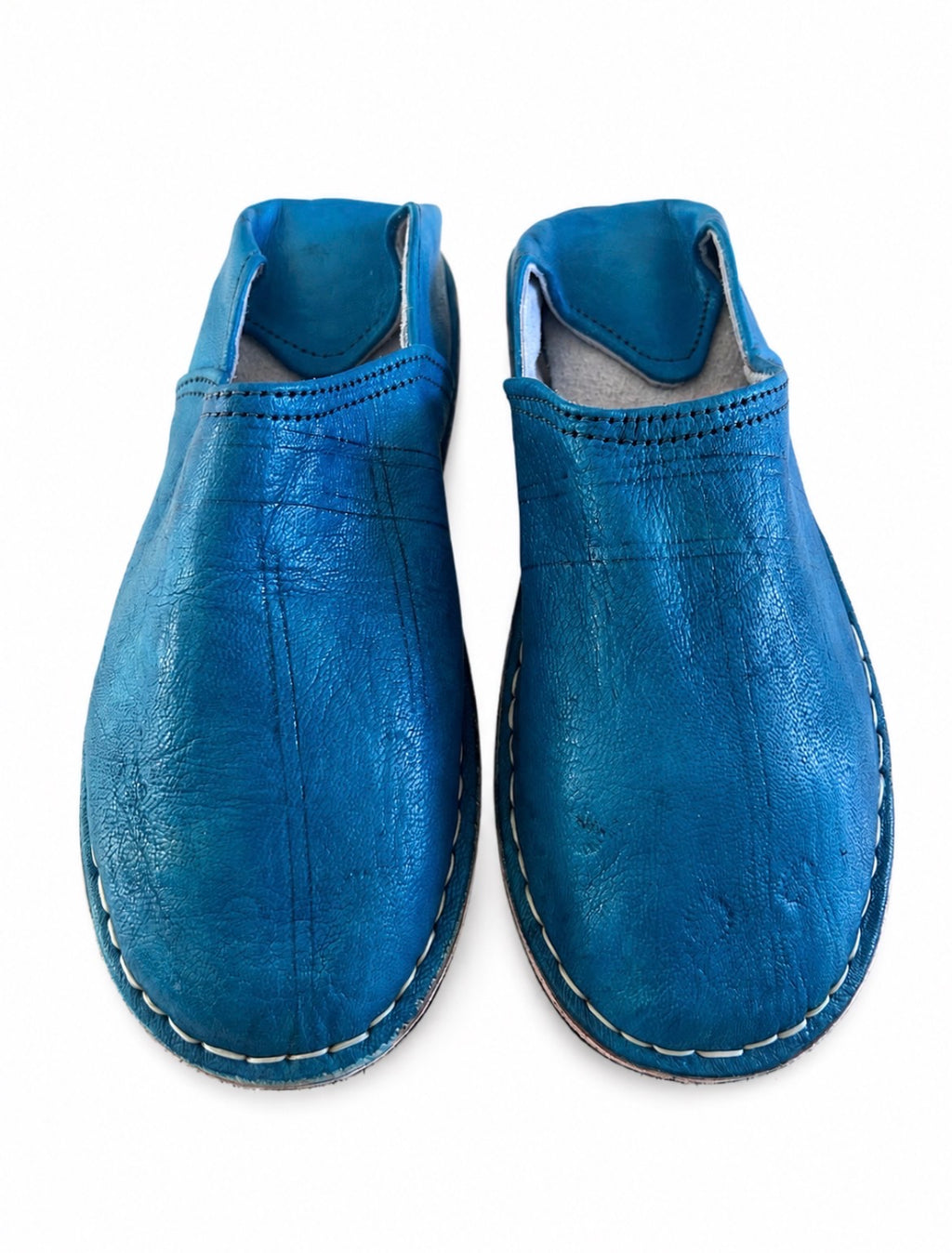 Babouche marocaine en cuir bleu azur — chaussure artisanale fait main au Maroc