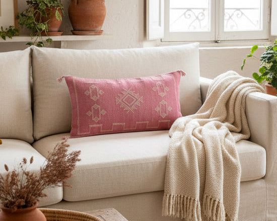 Housse de coussin Sabra pièce unique — soie de cactus artisanat marocain fait main