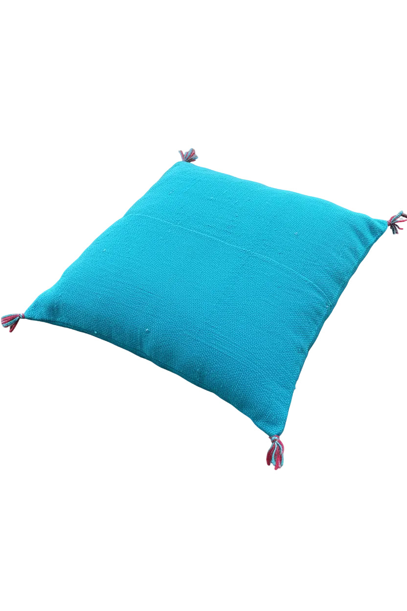 Housse de coussin Sabra turquoise et broderies multicolores — soie de cactus fait main Maroc