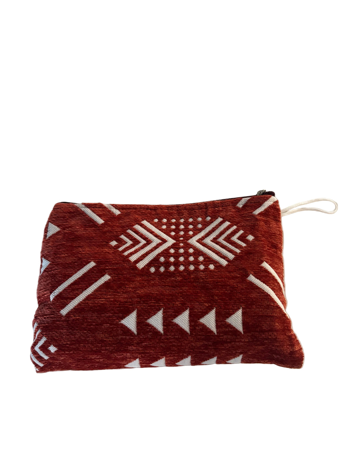 Pochette plate en terracotta et blanc, motifs berbères — artisanat marocain fait main