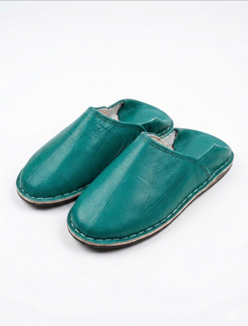 Babouche marocaine en cuir verte — chaussure artisanale fait main au Maroc