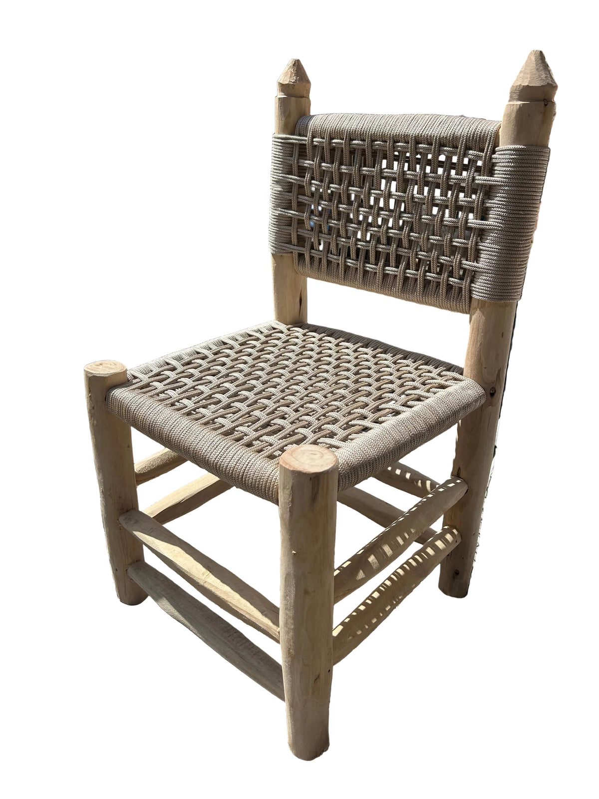 Chaise en bois d'eucalyptus et cordes de nylon — mobilier artisanal marocain fait main