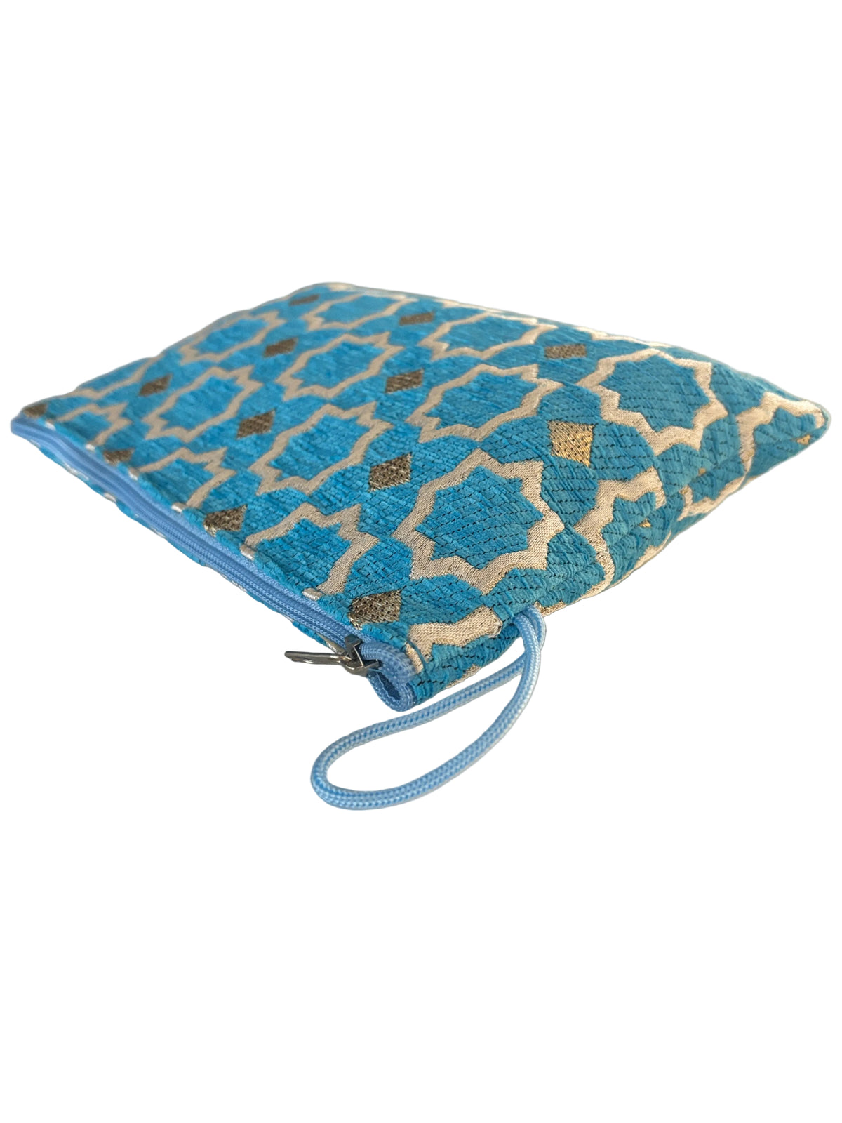 Pochette zippée brodée velours bleu motifs marocains — fait main au Maroc
