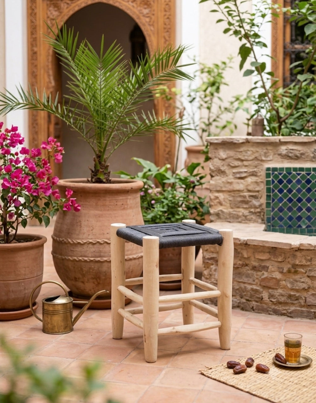 Tabouret en bois d'eucalyptus et cordes de nylon — mobilier artisanal marocain fait main