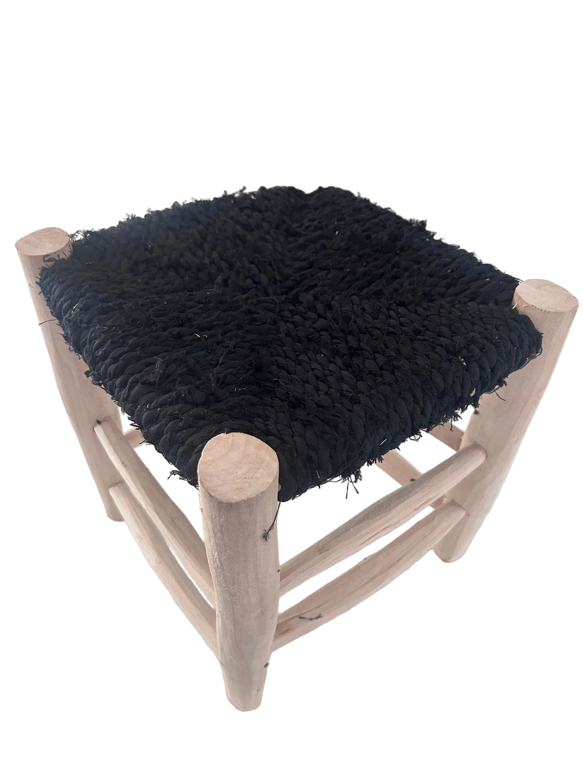 Tabouret en bois d'eucalyptus et boucherouite — mobilier artisanal marocain fait main