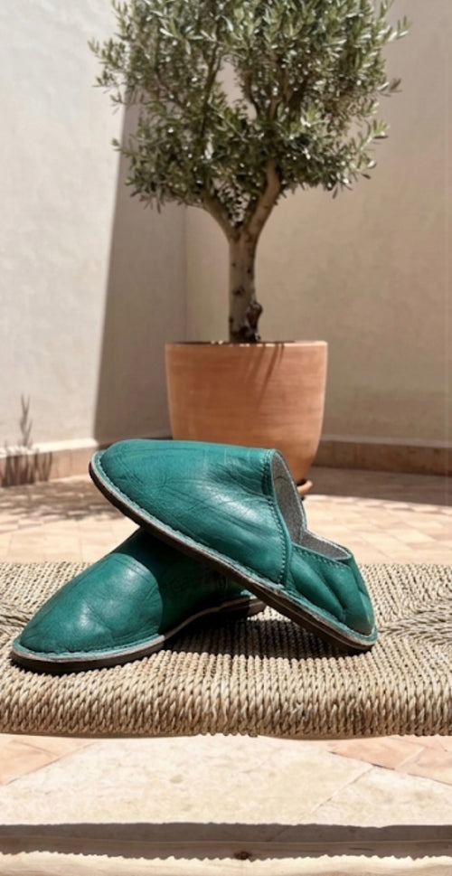 Babouche marocaine en cuir verte — chaussure artisanale fait main au Maroc