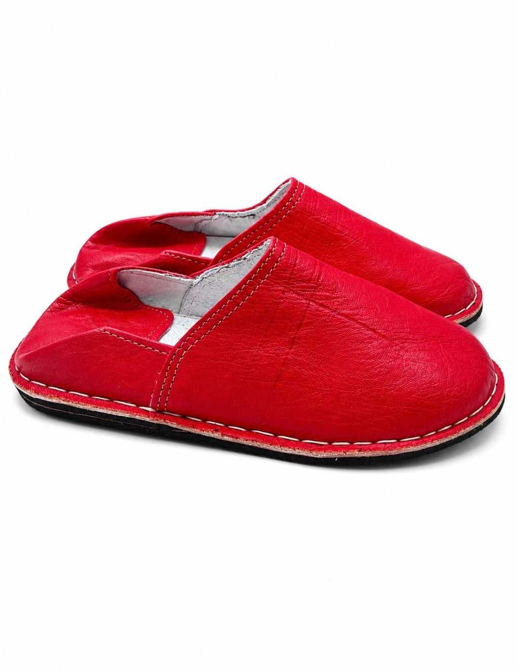 Babouche marocaine en cuir rouge — chaussure artisanale fait main au Maroc