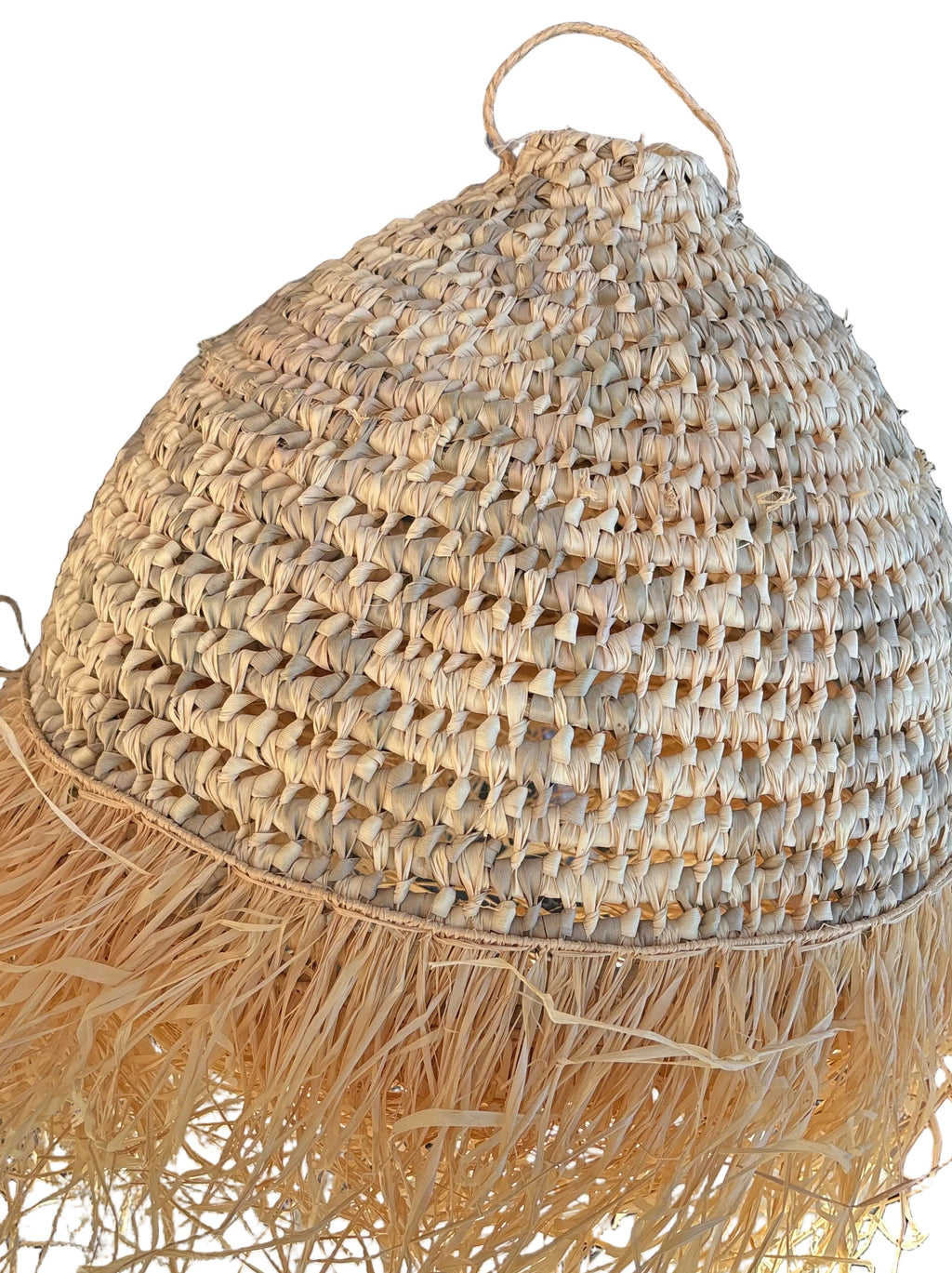 Suspension Nour tressée en doum et franges raphia — luminaire artisanal marocain, fait main au Maroc
