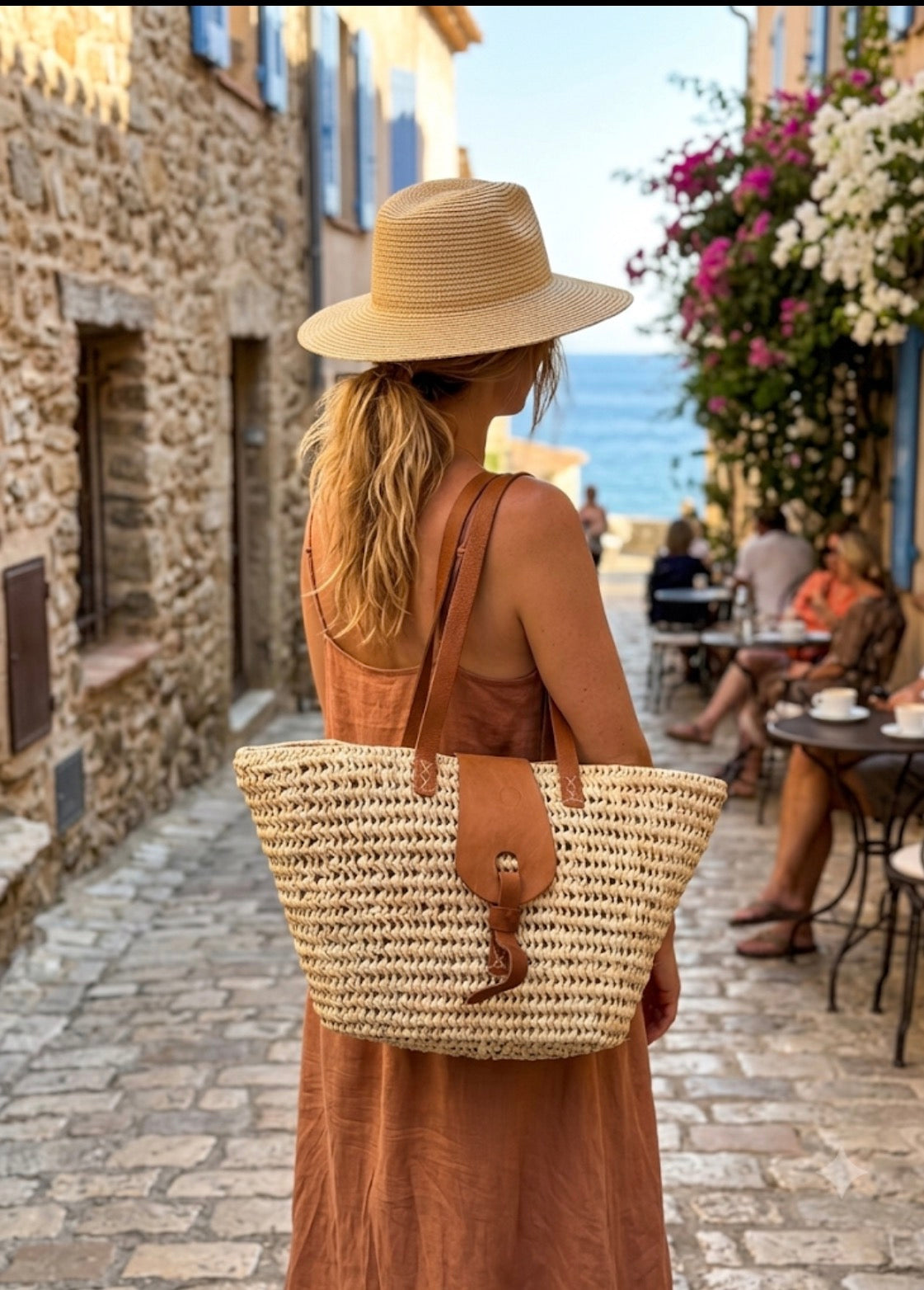 Panier Louna en fibres naturelles et cuir — décoration artisanale marocaine, fait main au Maroc