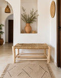 Banc en bois d'eucalyptus et doum tressé — mobilier artisanal marocain, fait main au Maroc
