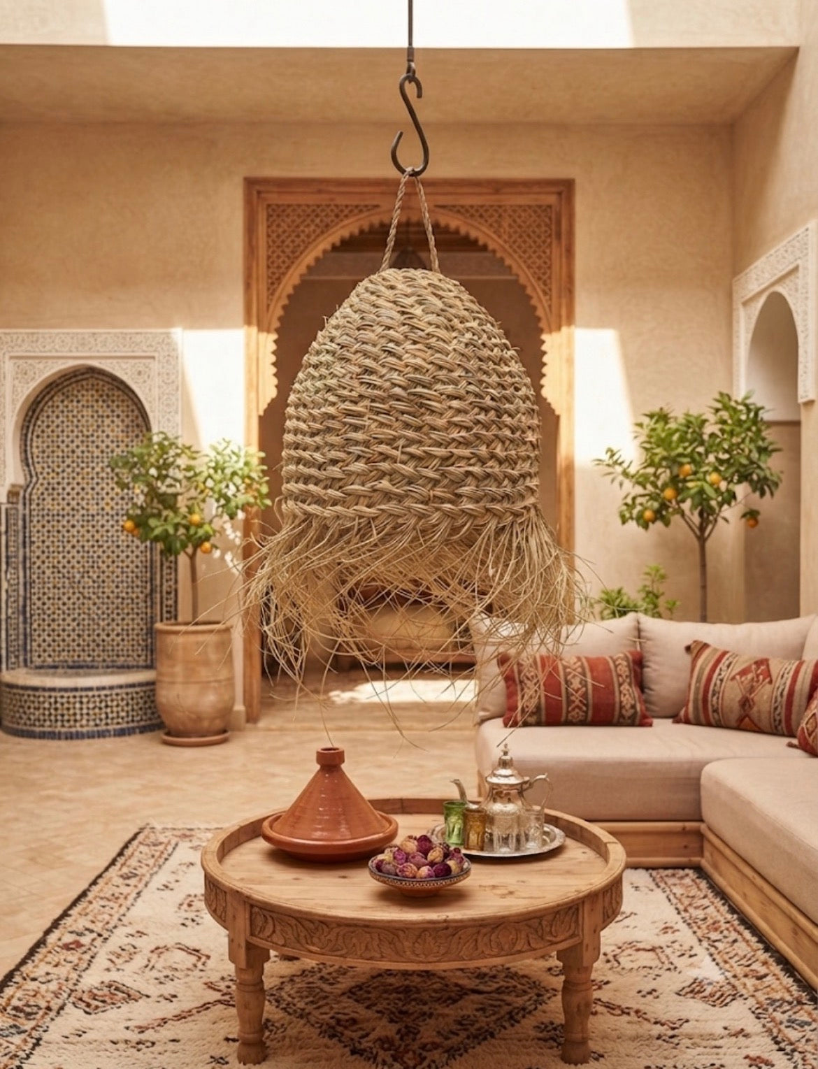 Suspension nid d'abeilles en fibre naturelle — luminaire artisanal marocain, fait main au Maroc