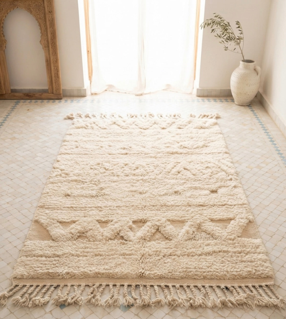 Tapis Beni Ourain Blanc Ivoire Relief Touffeté 