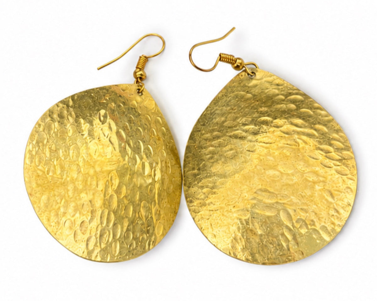 Boucles d'oreilles goutte dorée martelée