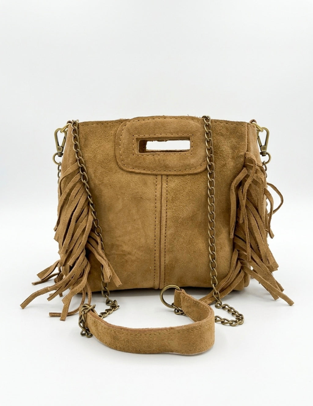 Petit sac Sienna en cuir moutarde douce, avec franges latérales et bandoulière chaîne à patte d’épaule assortie.