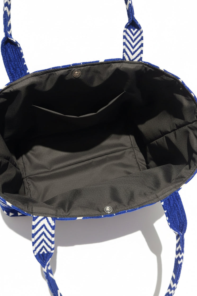Tote bag en velours artisanal bleu et blanc — fait main Maroc