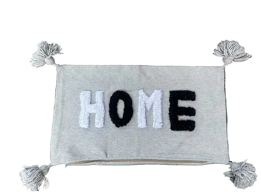 Housse de coussin HOME brodée à la main gris et noir — pompons berbères artisanat marocain