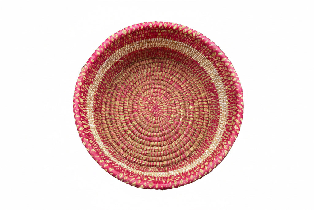 Panier tressé marocain avec couvercle rose et naturel — fait main au Maroc