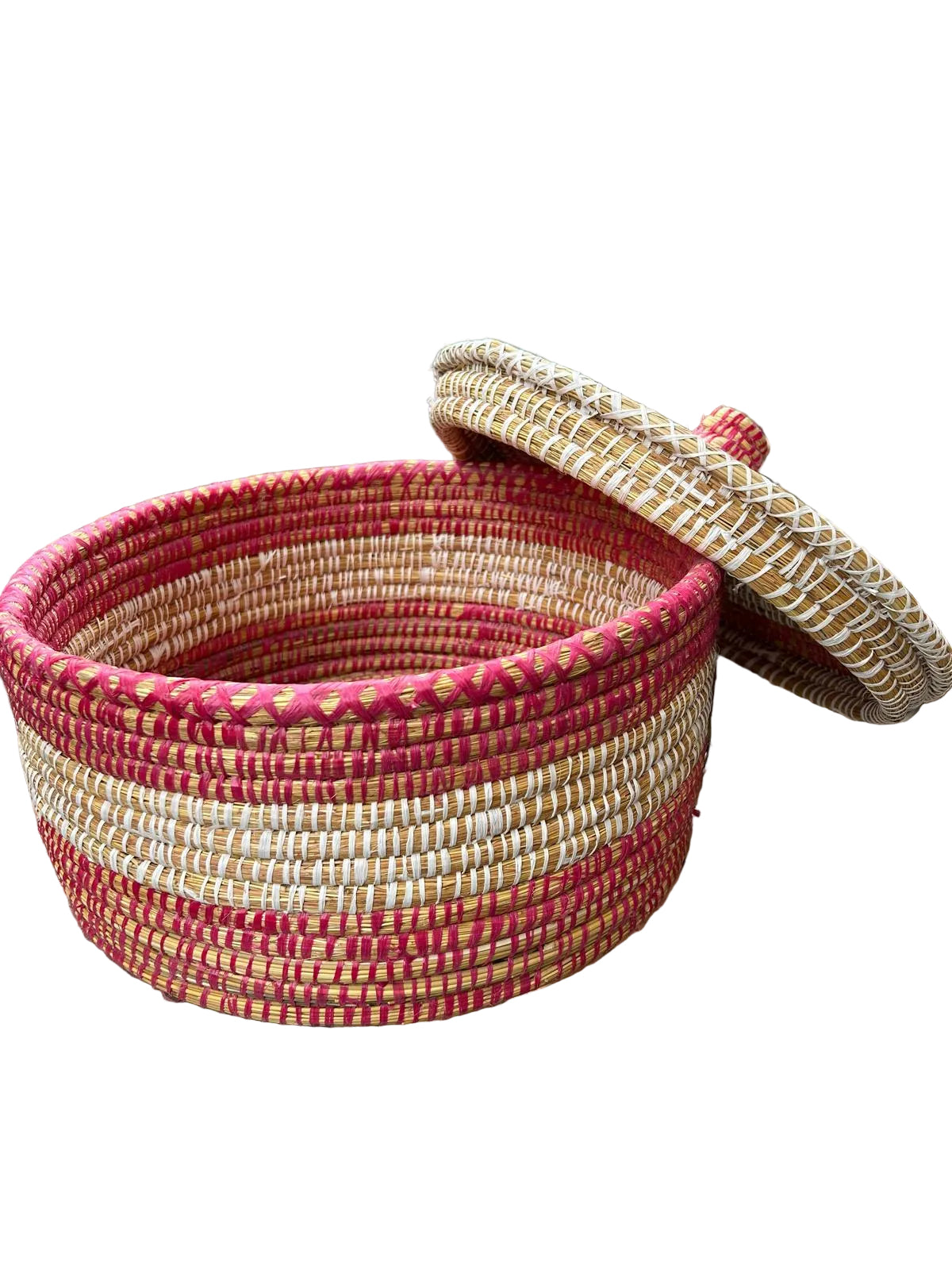 Panier tressé marocain avec couvercle rose et naturel — fait main au Maroc