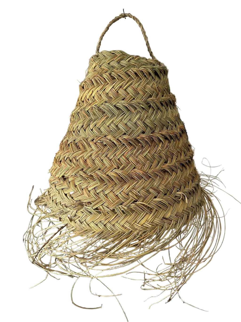 Suspension tekfa tressée en doum et franges raphia — luminaire artisanal marocain, fait main au Maroc