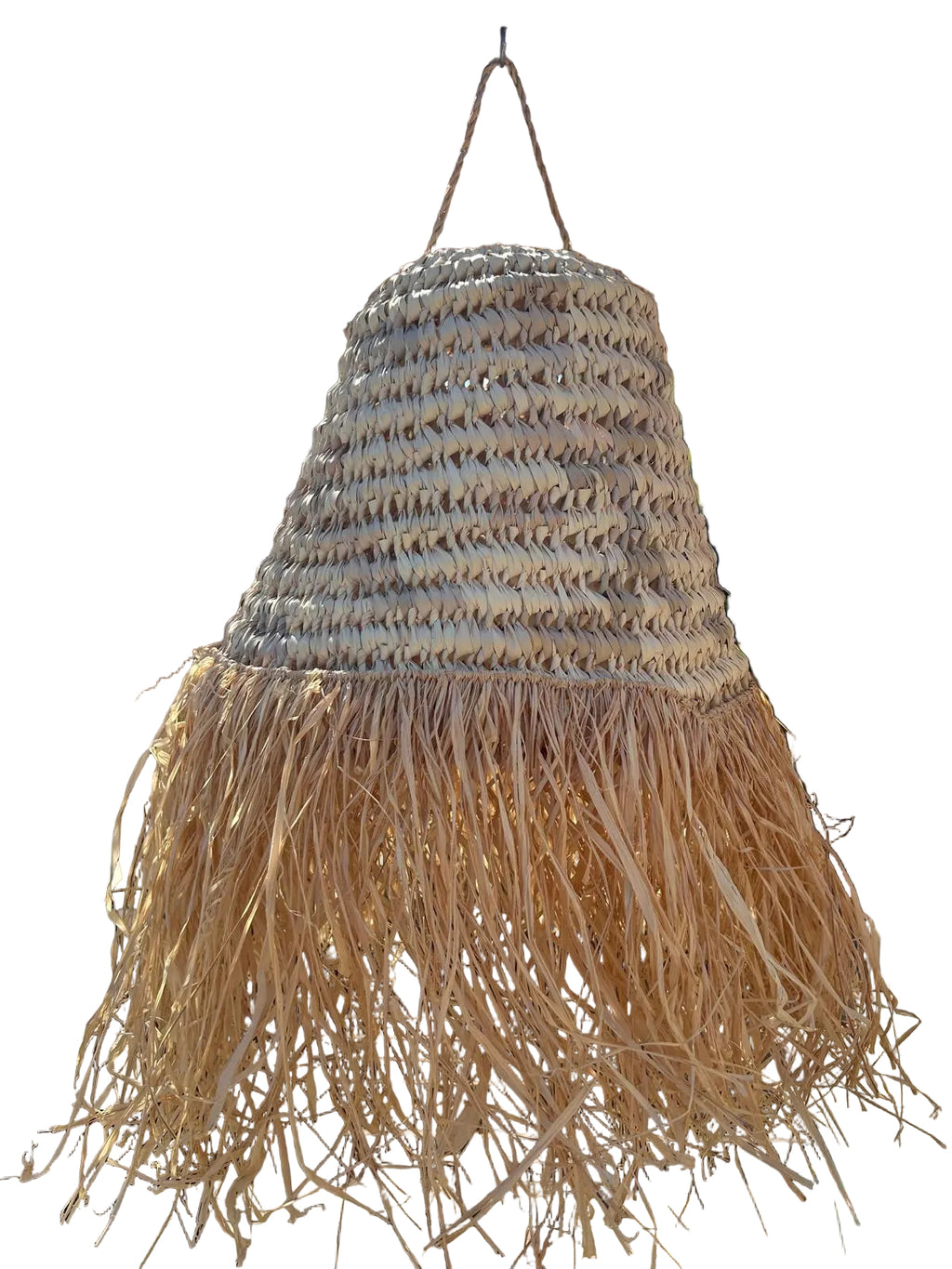 Suspension Kahina tressée en doum et franges raphia — luminaire artisanal marocain, fait main au Maroc