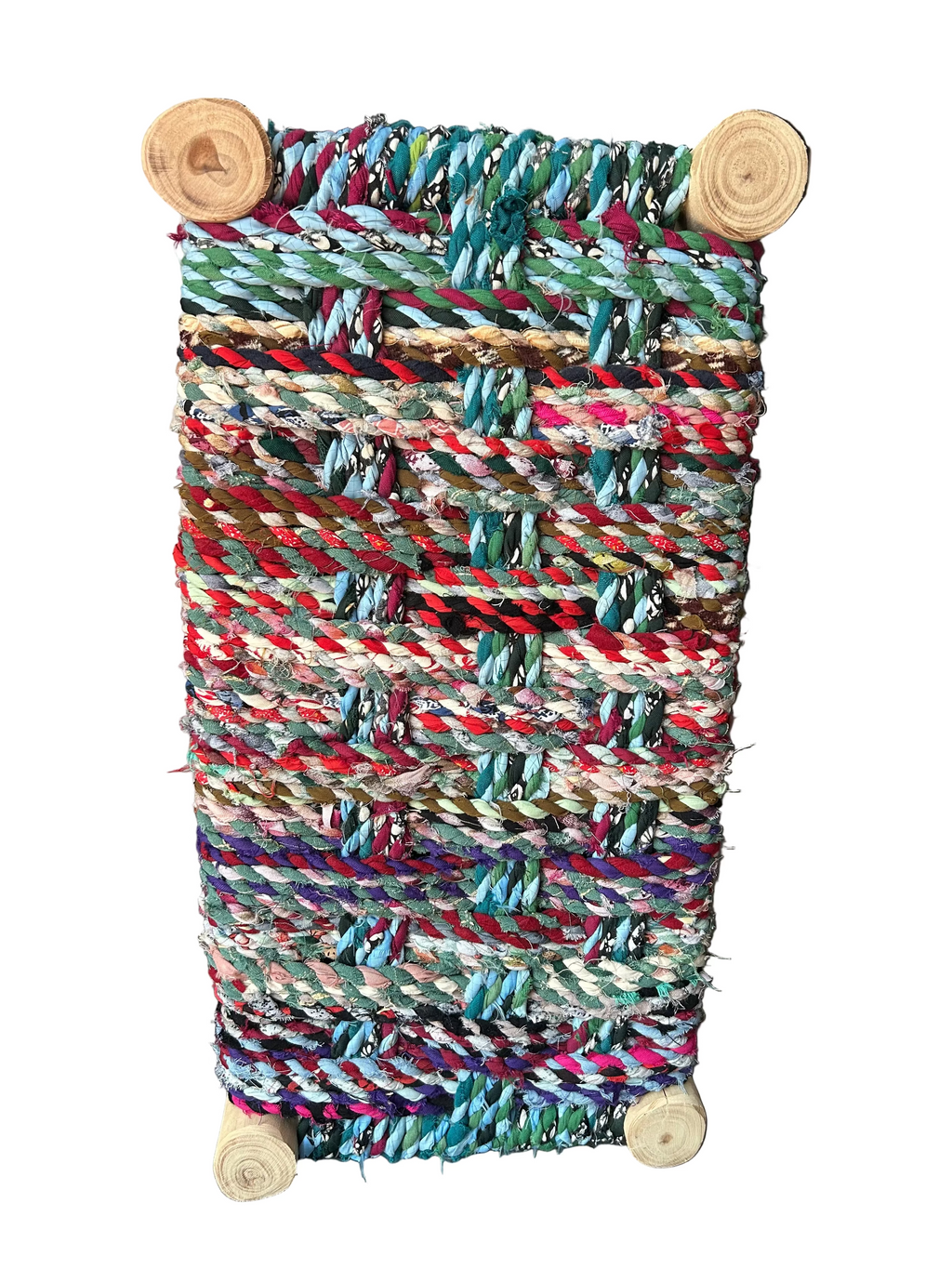 Banc en bois d'eucalyptus et boucherouite multicolore — mobilier artisanal marocain, fait main au Maroc