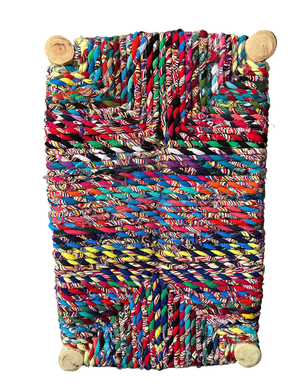 Banc en bois d'eucalyptus et boucherouite multicolore — mobilier artisanal marocain, fait main au Maroc