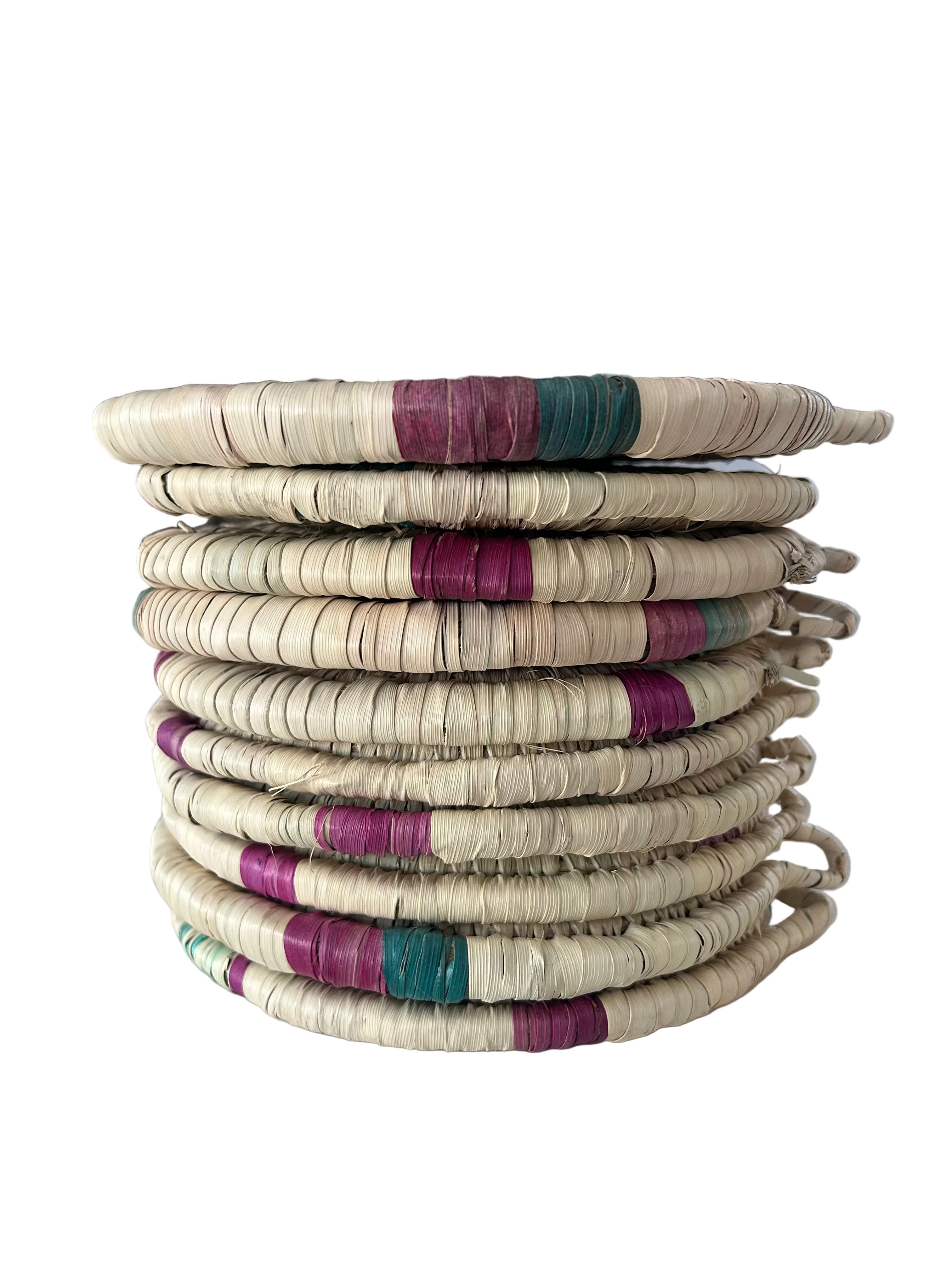Dessous de plat tressé en fibres naturelles touches colorées — fait main au Maroc