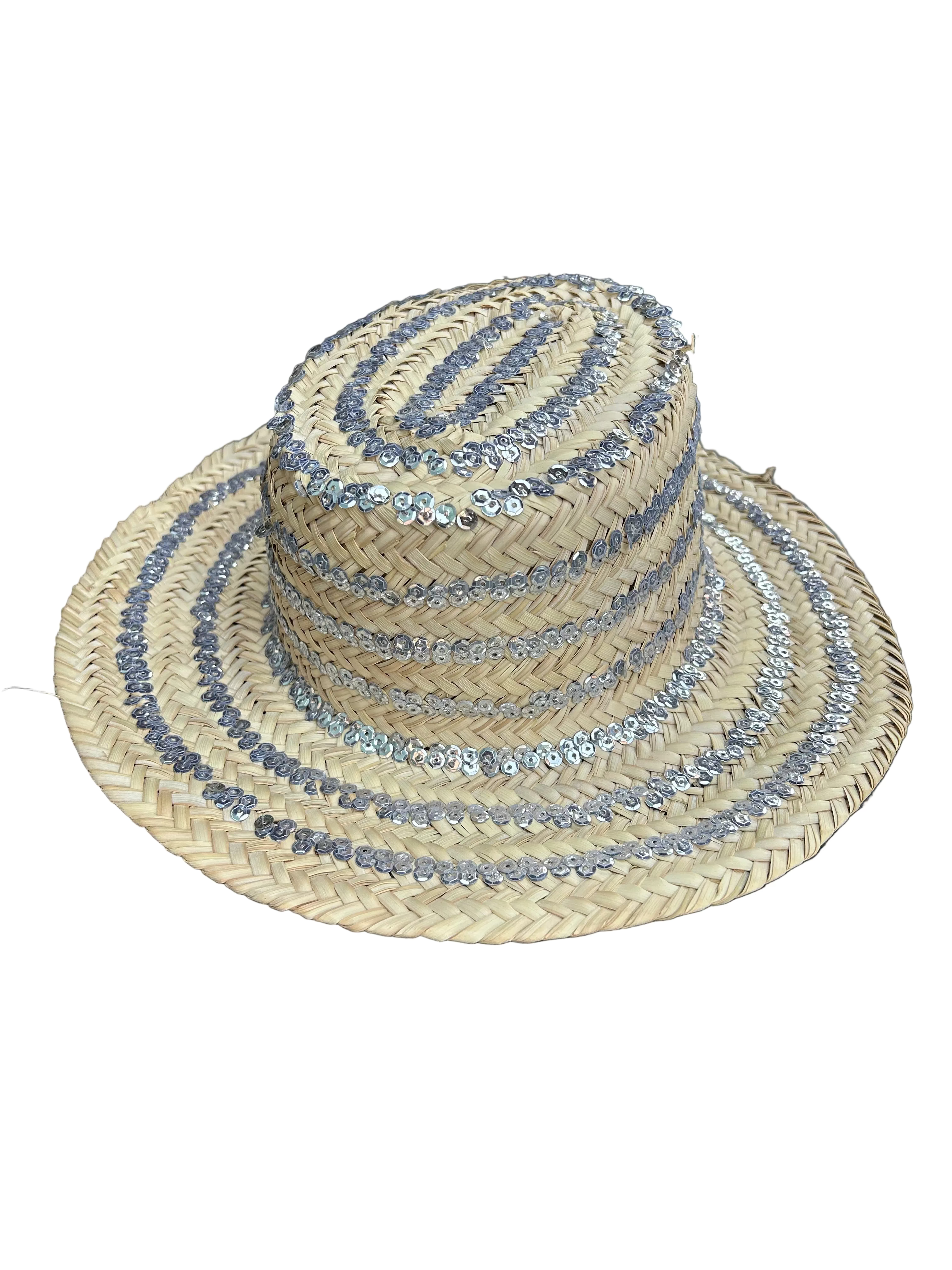 Chapeau artisanal en fibre naturelle et sequins argentés — fait main au Maroc