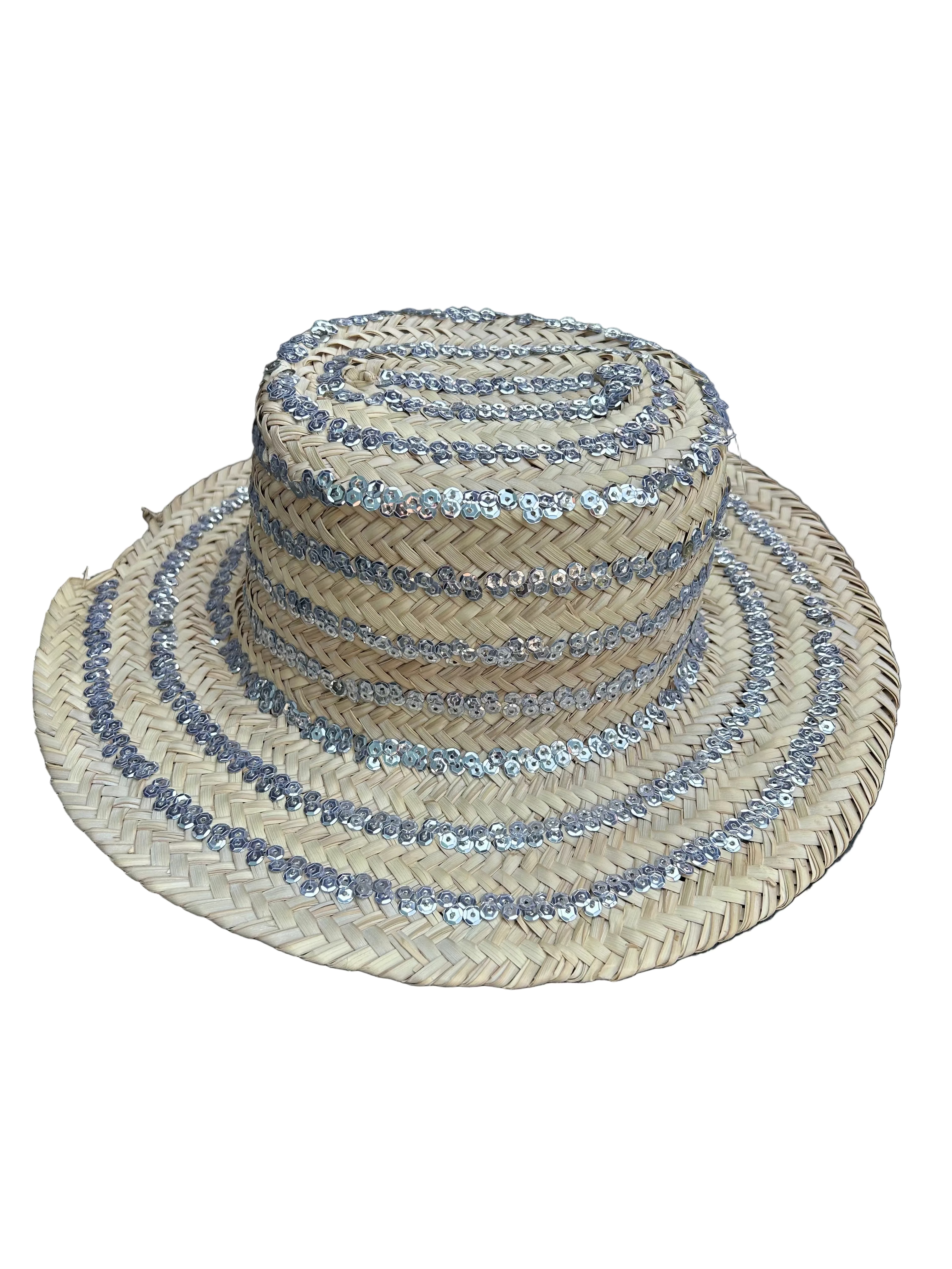 Chapeau artisanal en fibre naturelle et sequins argentés — fait main au Maroc