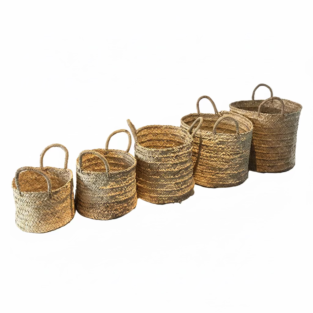 Lot de 5 paniers gigognes marocains en feuille de palmier tressée — fait main au Maroc