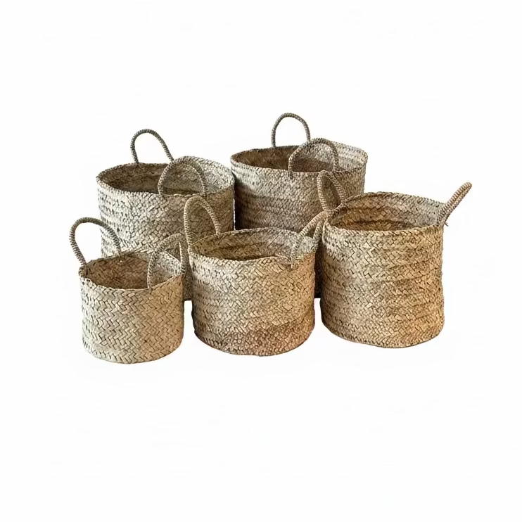 Lot de 5 paniers gigognes marocains en feuille de palmier tressée — fait main au Maroc