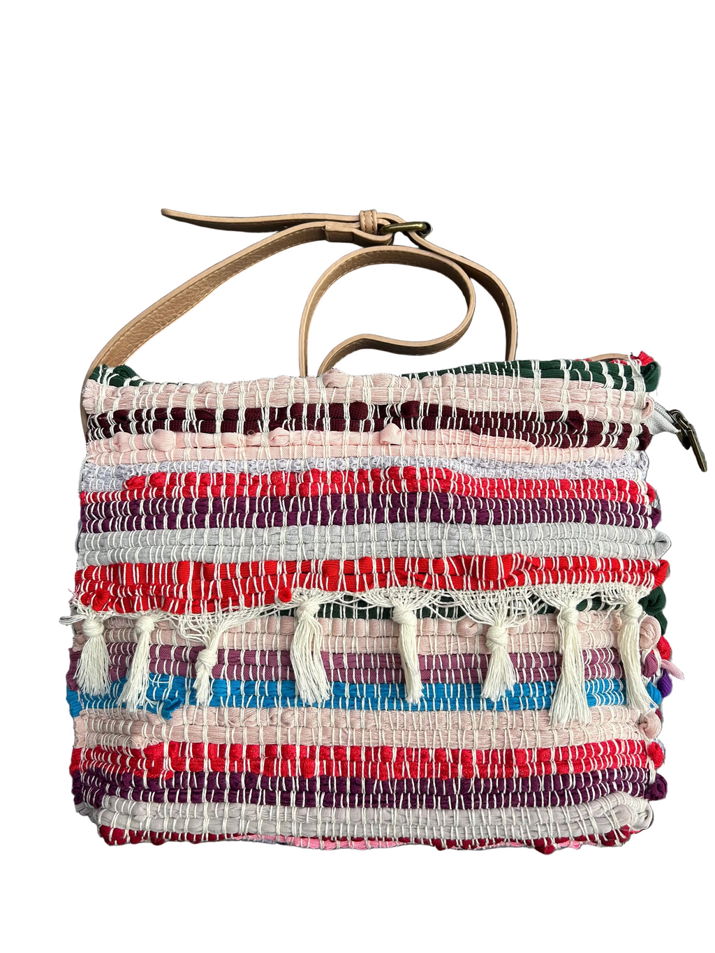 Sac besace multicolore en tissu recyclé bandoulière cuir et pompons — artisanat marocain fait main