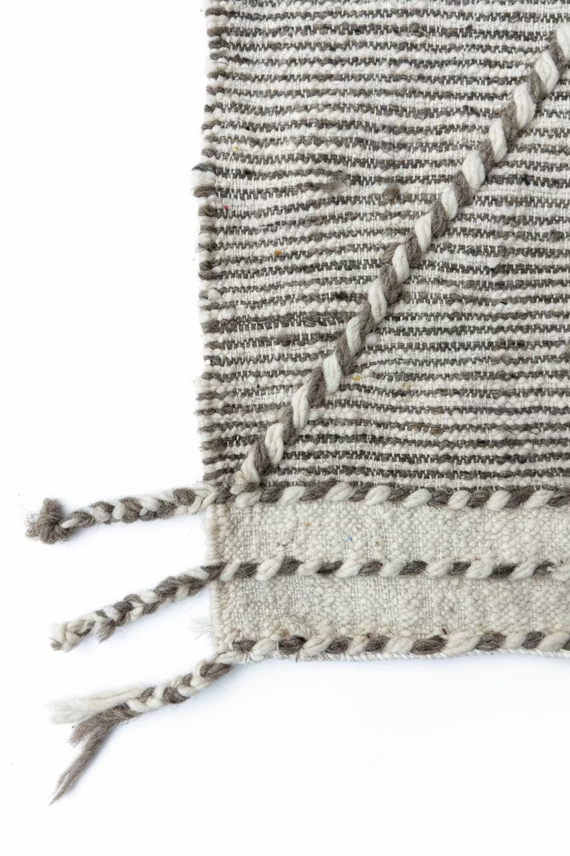 Kilim en laine naturelle beige et blanc motifs losanges — 250 x 150 cm pièce unique Maroc