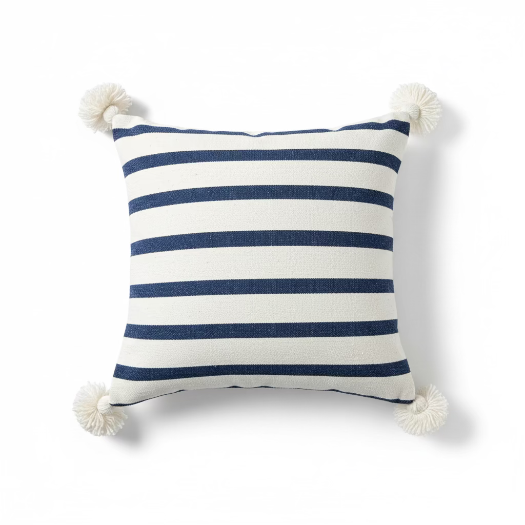Texture tissage artisanal bleu marine et blanc – housse coussin fait main au Maroc – 45x45 cm