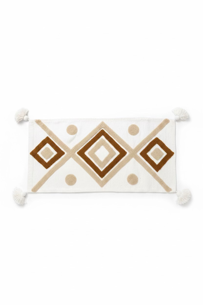 Pompon coton blanc naturel – détail signature housse coussin tufting marocaine