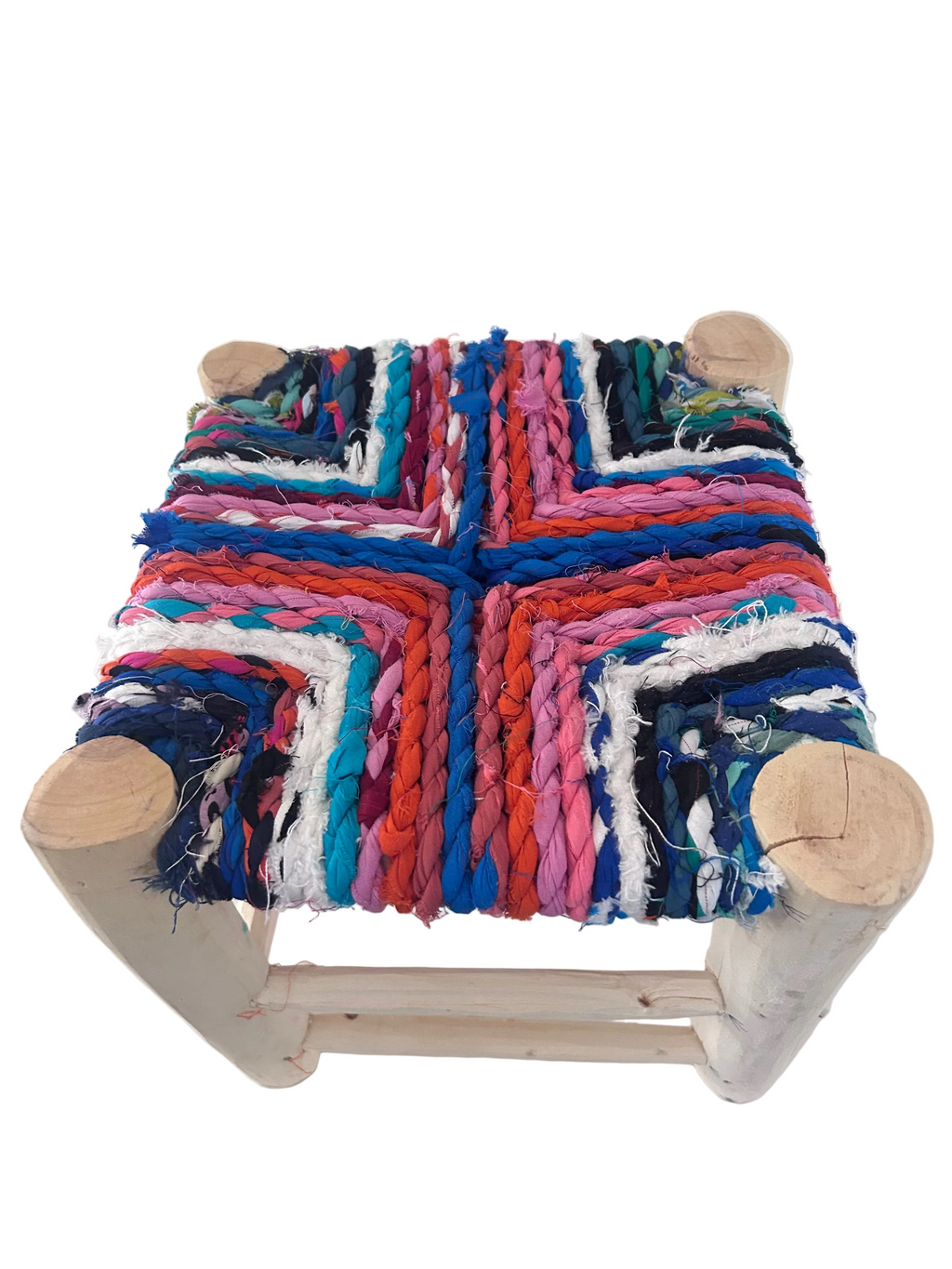 Tabouret en bois d'eucalyptus et boucherouite — mobilier artisanal marocain fait main