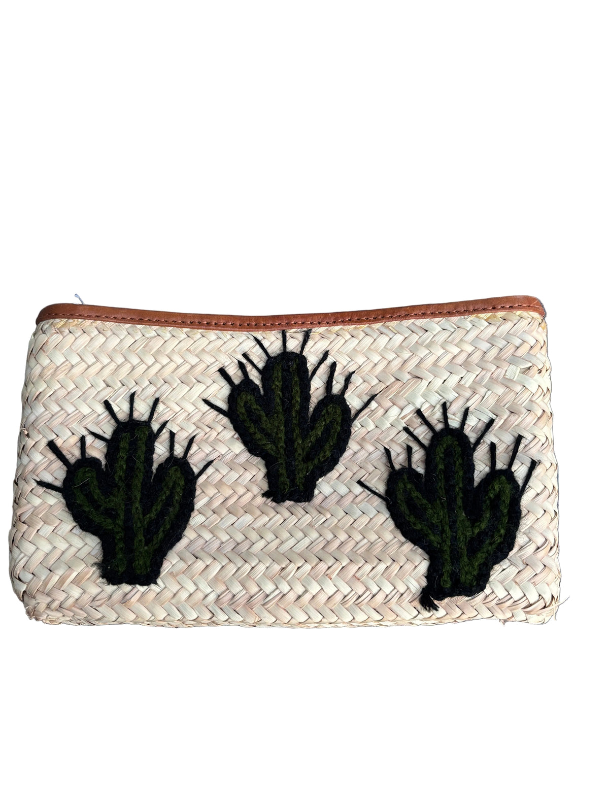Pochette en fibre naturelle brodée — artisanat marocain fait main au Maroc