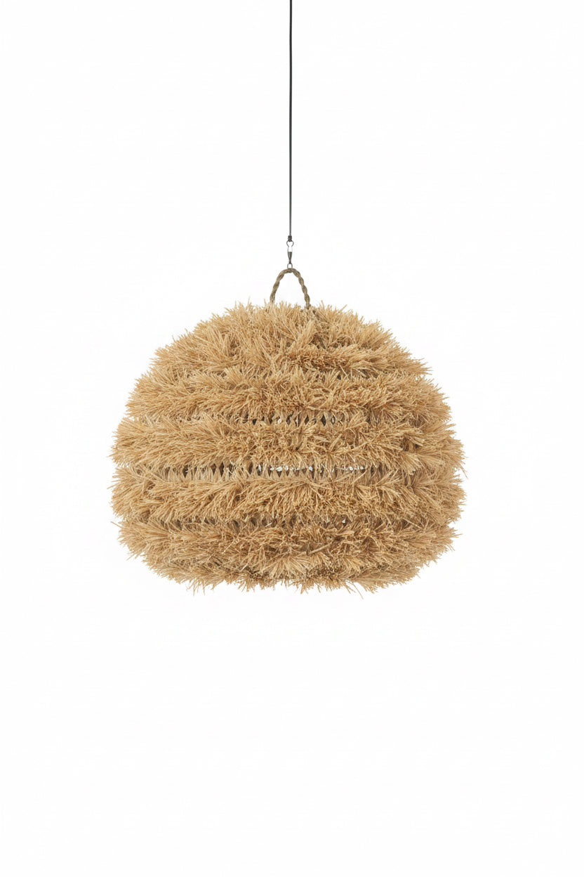 Suspension en raphia et fibres naturelles — luminaire artisanal marocain, fait main au Maroc