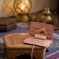 Blague à tabac en cuir rose — artisanat marocain fait main