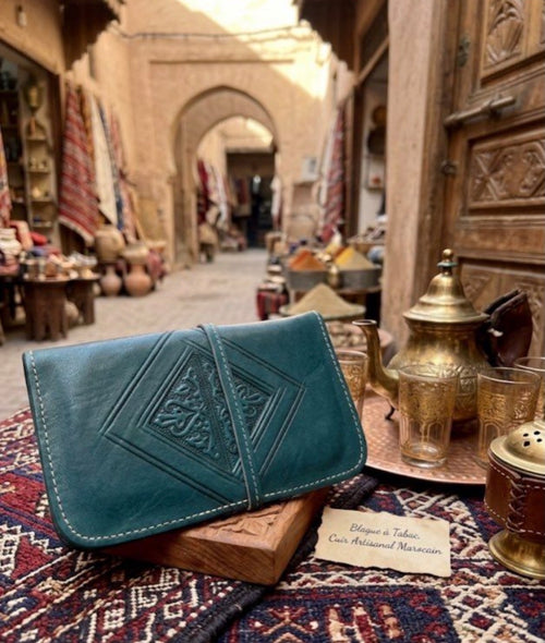 Blague à tabac en cuir vert foncé — artisanat marocain fait main