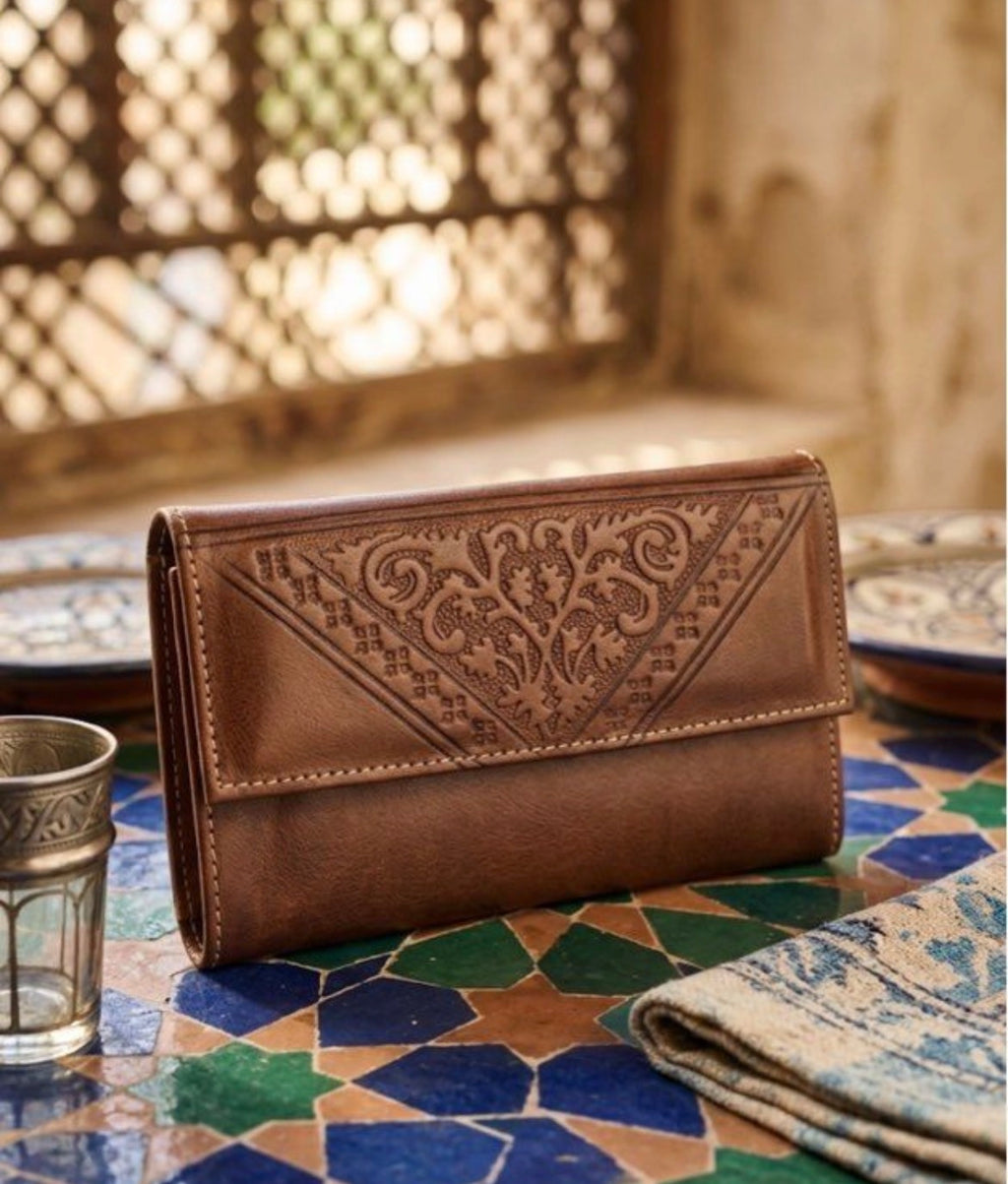 Portefeuille en cuir marron — artisanat marocain fait main