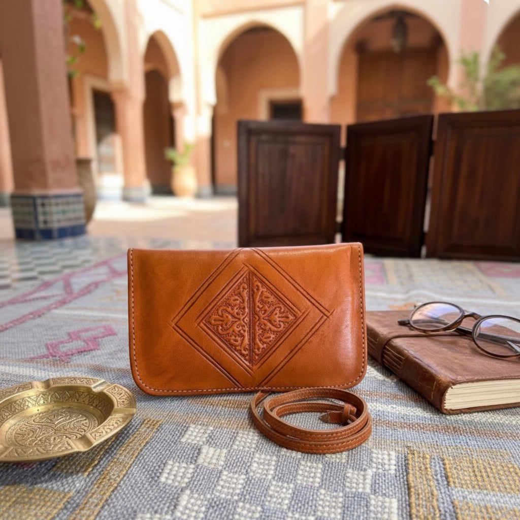Blague à tabac en cuir orange — artisanat