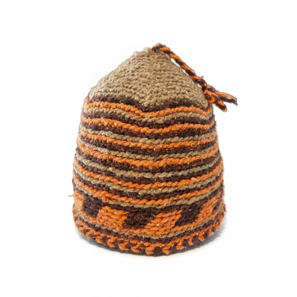 Bonnet tricoté artisanal en laine orange et marron — fait main au Maroc