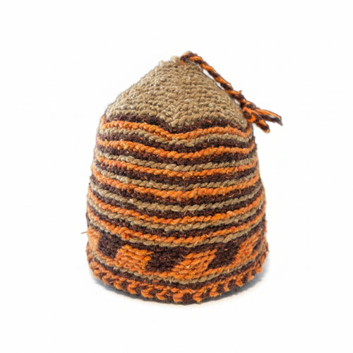 Bonnet tricoté artisanal en laine orange et marron — fait main au Maroc