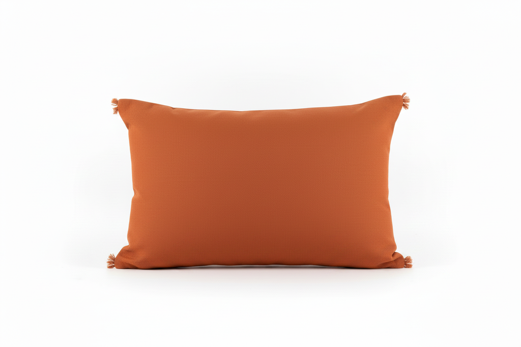 Housse de coussin Sabra orange terracotta et broderies berbères — soie de cactus fait main Maroc