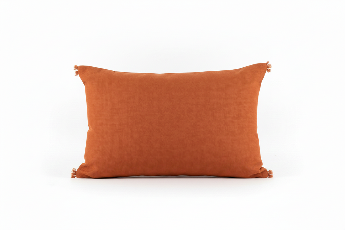 Housse de coussin Sabra orange terracotta et broderies berbères — soie de cactus fait main Maroc