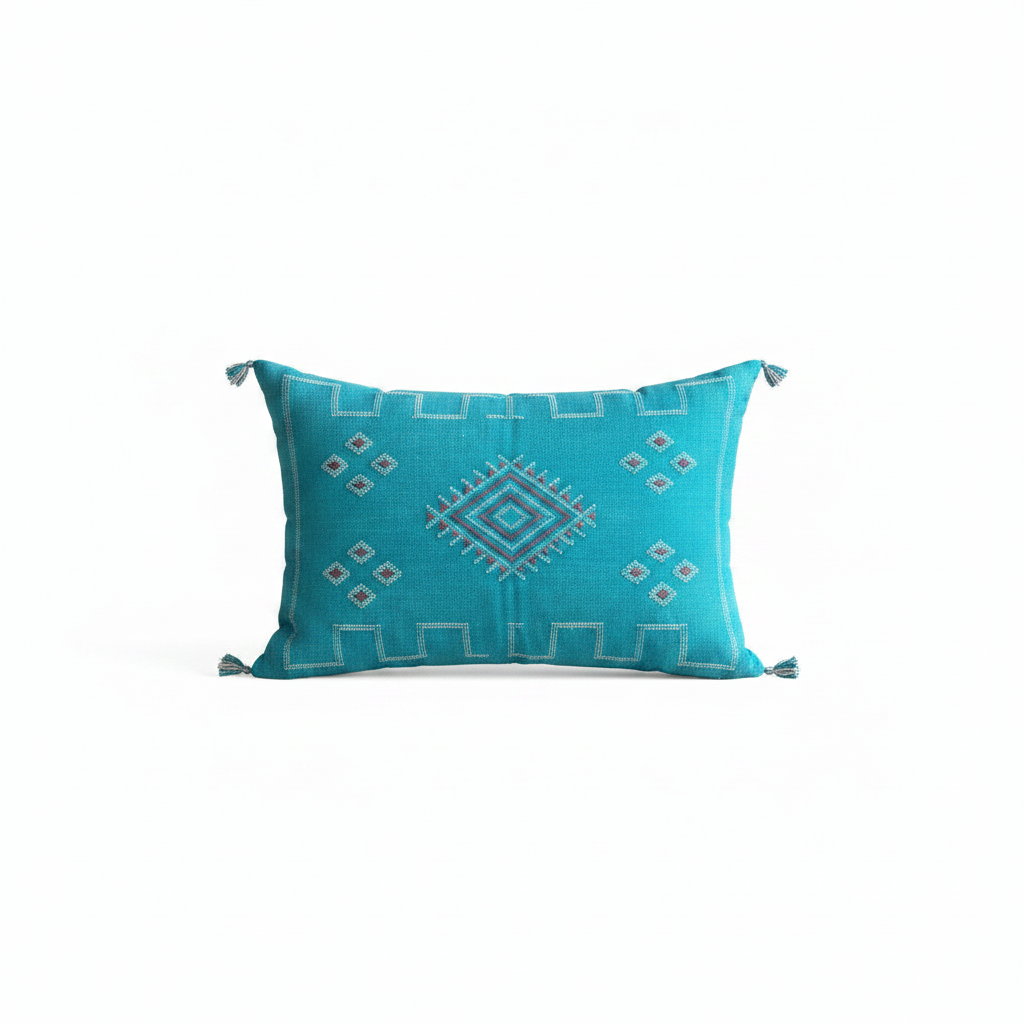 Housse de coussin Sabra turquoise et motifs berbères — soie de cactus fait main Maroc